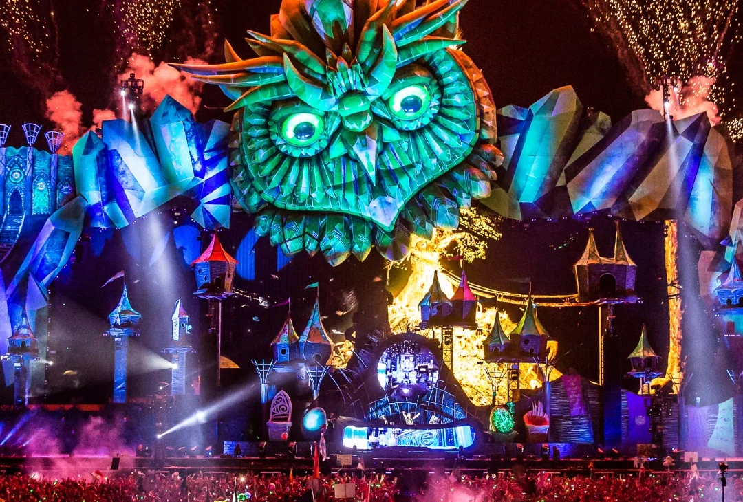 Immersive Attraction Fabrication | Statement Fabrication